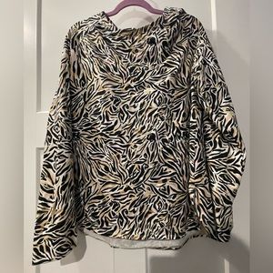 Lilly Pulitzer NWOT XXL luxetic long sleeve top